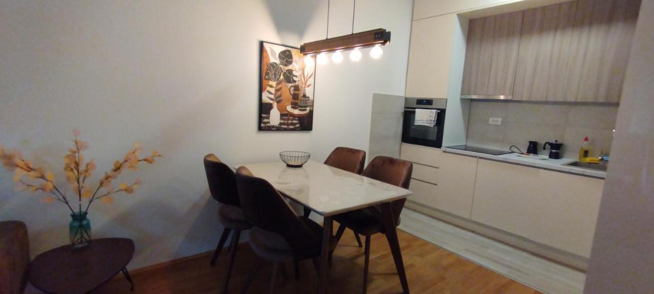 South Side Apartment ポドゴリツァ エクステリア 写真