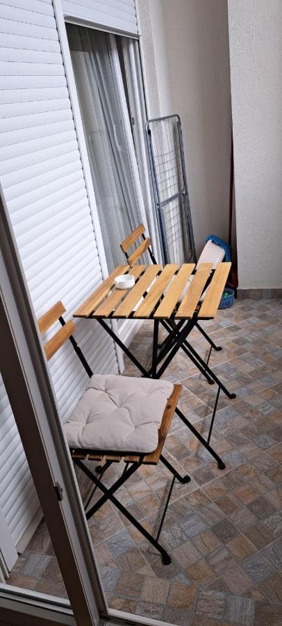 South Side Apartment ポドゴリツァ エクステリア 写真